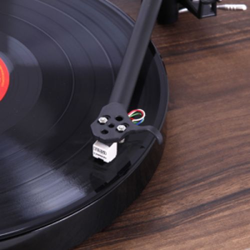 Rega Planar 1 walnoot