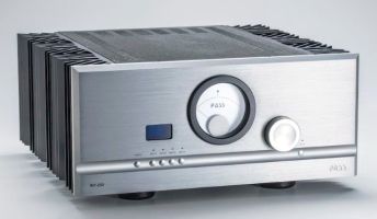 Pass Labs  INT250 Stereo versterker