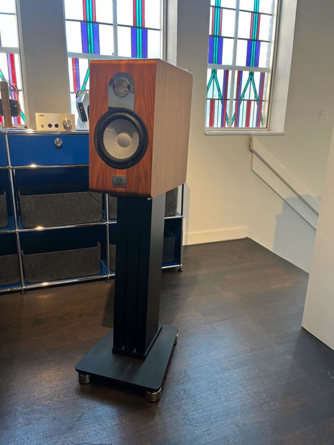 Marten Parker Duo walnoot luidspreker-set met stands |DEMO